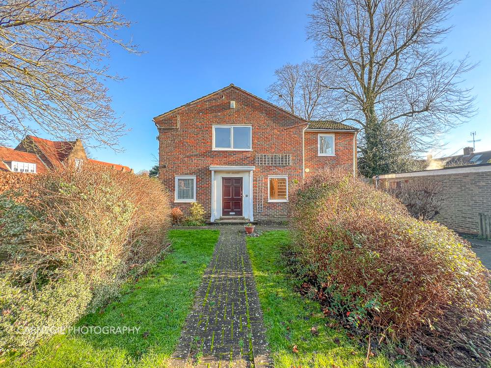 Parkway, Welwyn Garden City Carnegie Estate Agents